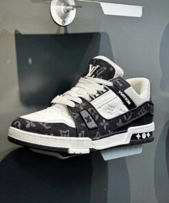 Giày Louis Vuitton LV Trainer Sneaker Black White – LV Trainer Trắng Đen