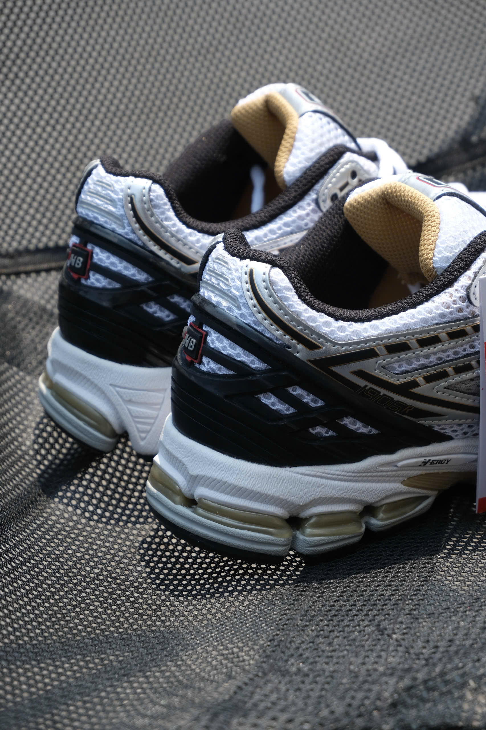 z7645585940939_4a7e951173f112219aa5edf4350ff259